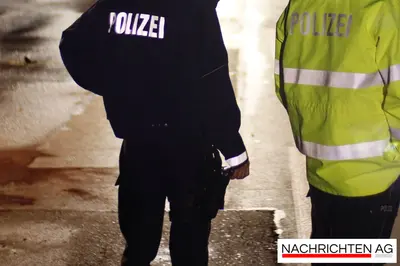 Schwerer Verkehrsunfall in Bremen-Vahr: Fahrer nach Ohnmacht schwer verletzt